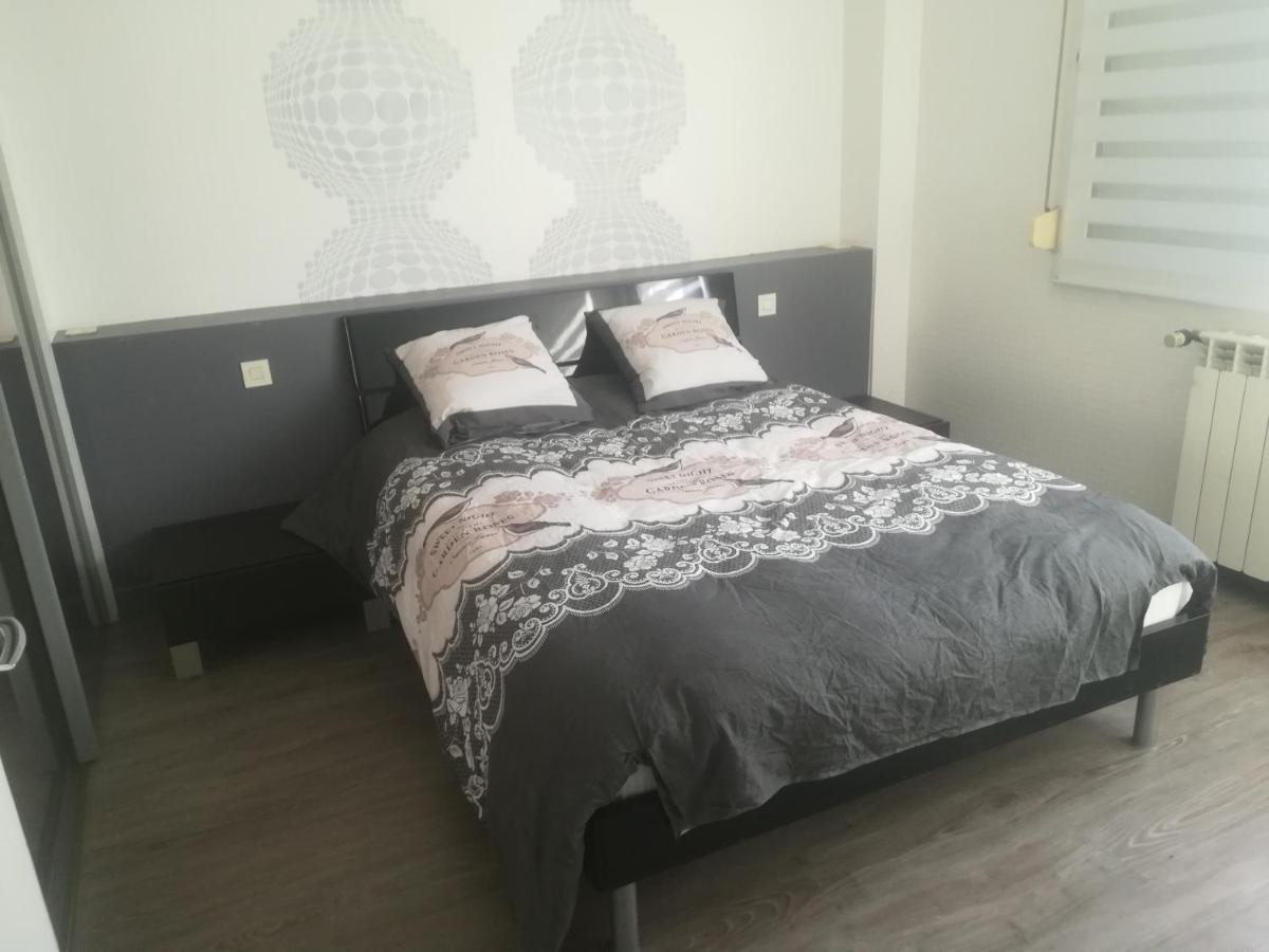 Logement De Plein Pied A Mirecourt ภายนอก รูปภาพ